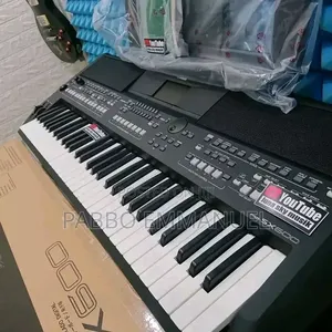 Yamaha 61 Key Musical Keyboard