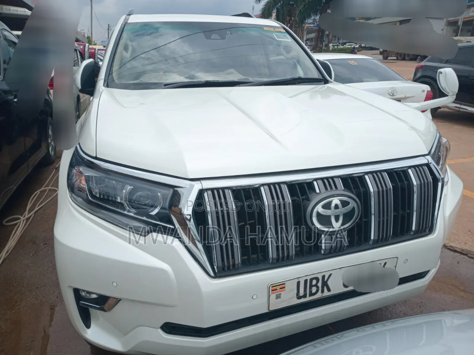 Toyota Land Cruiser Prado 2017 White