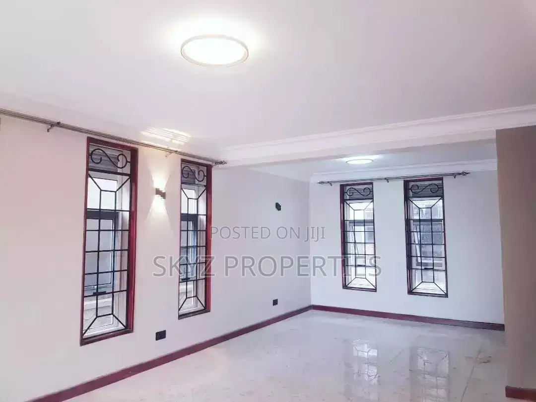 4bdrm Villa in Muyenga Bukasa, Central Division for rent