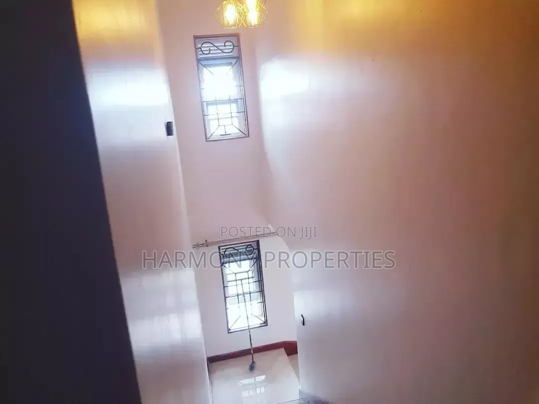 4bdrm Villa in Muyenga Bukasa, Central Division for rent
