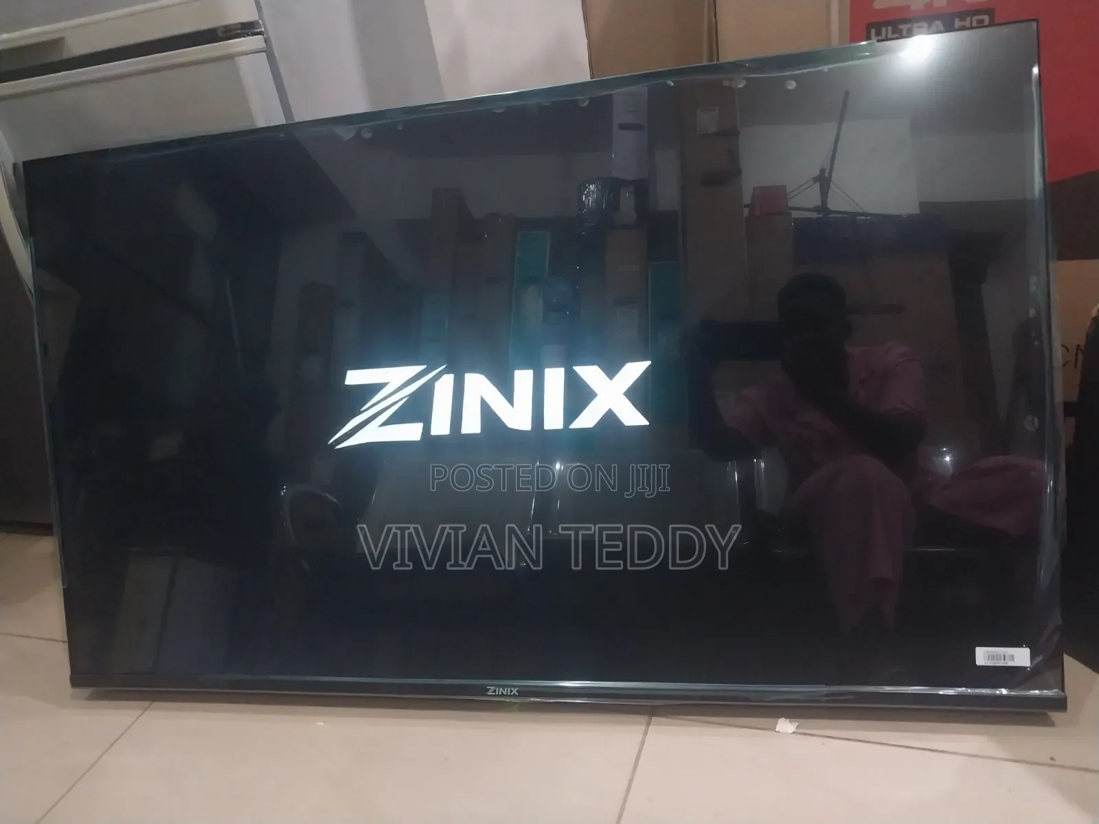 50" Zinix Smart TV