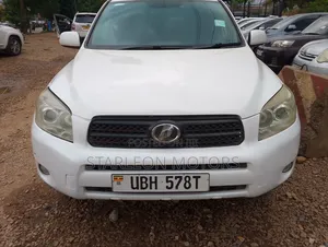 Toyota RAV4 2.4 2008 White