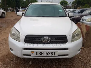 Toyota RAV4 2.4 2008 White