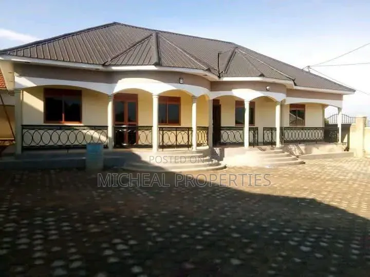 3bdrm House in Lutete, Wakiso / Wakiso for rent
