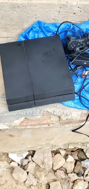 Ps4 Game Console.