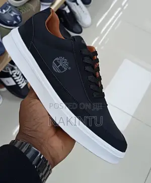 Men’s Casual Sneakers