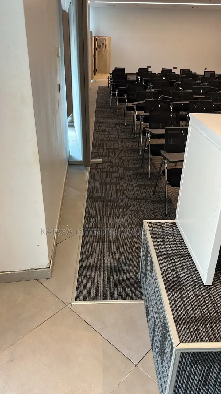 English Conference Wollen Tile Carpet