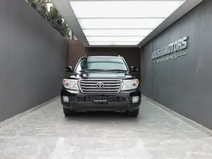 Toyota Land Cruiser 4.6 V8 ZX 2013 Black