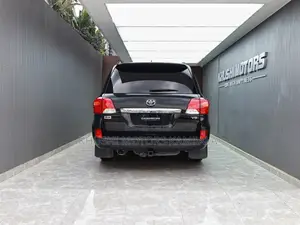Toyota Land Cruiser 4.6 V8 ZX 2013 Black