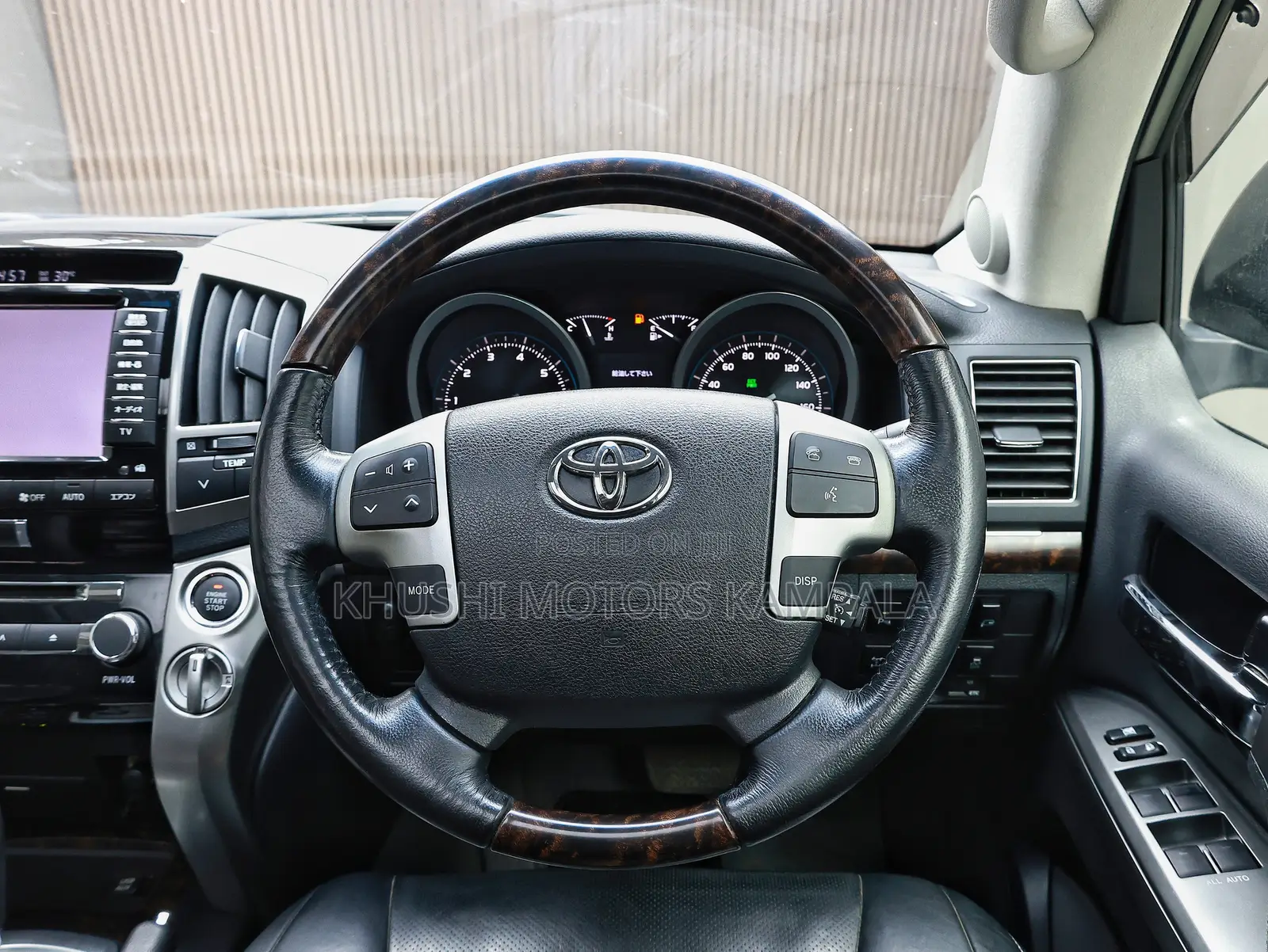 Toyota Land Cruiser 4.6 V8 ZX 2013 Black