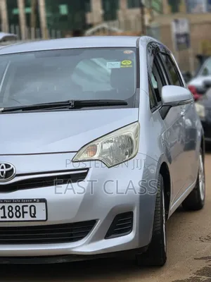 Toyota Ractis 2012 Silver