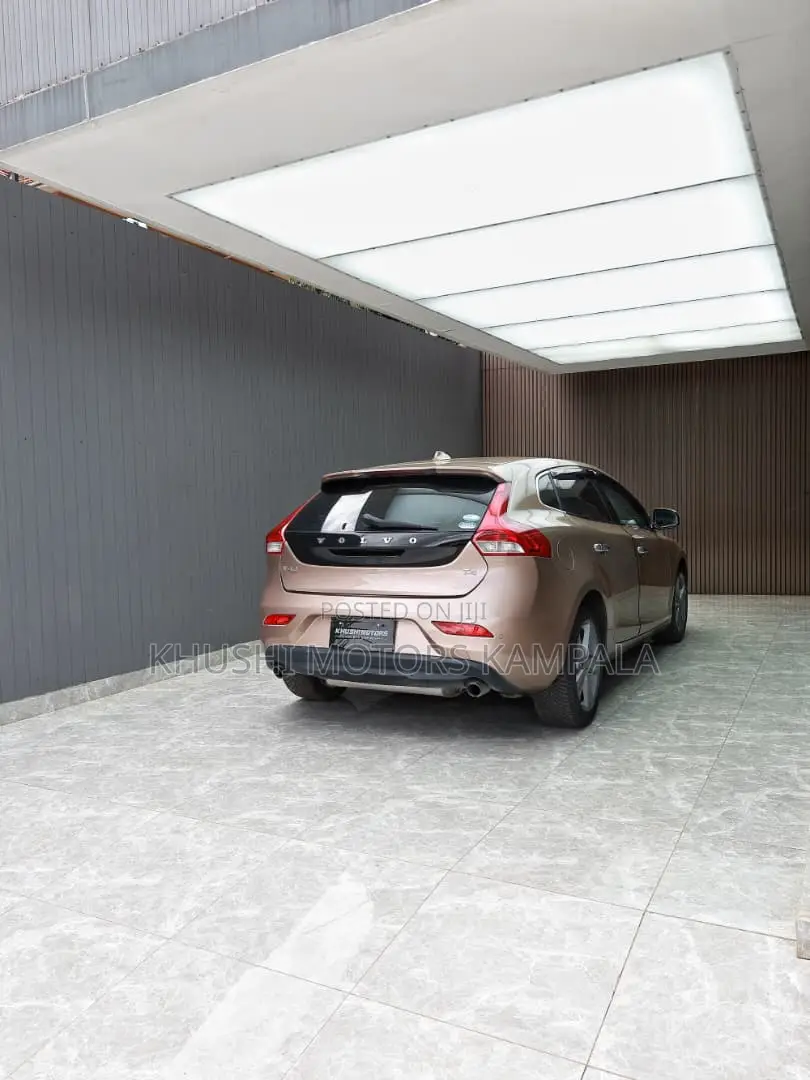 Volvo V40 2013 Brown
