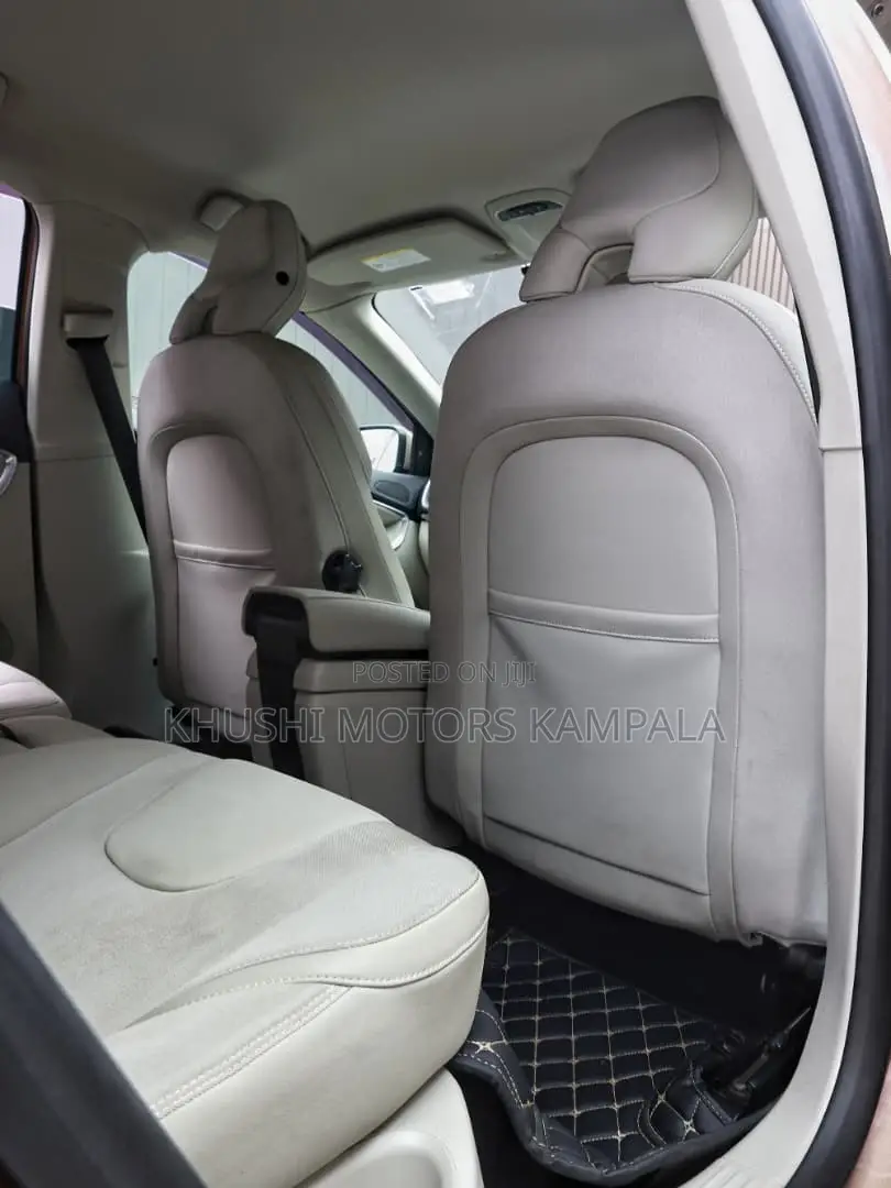 Volvo V40 2013 Brown