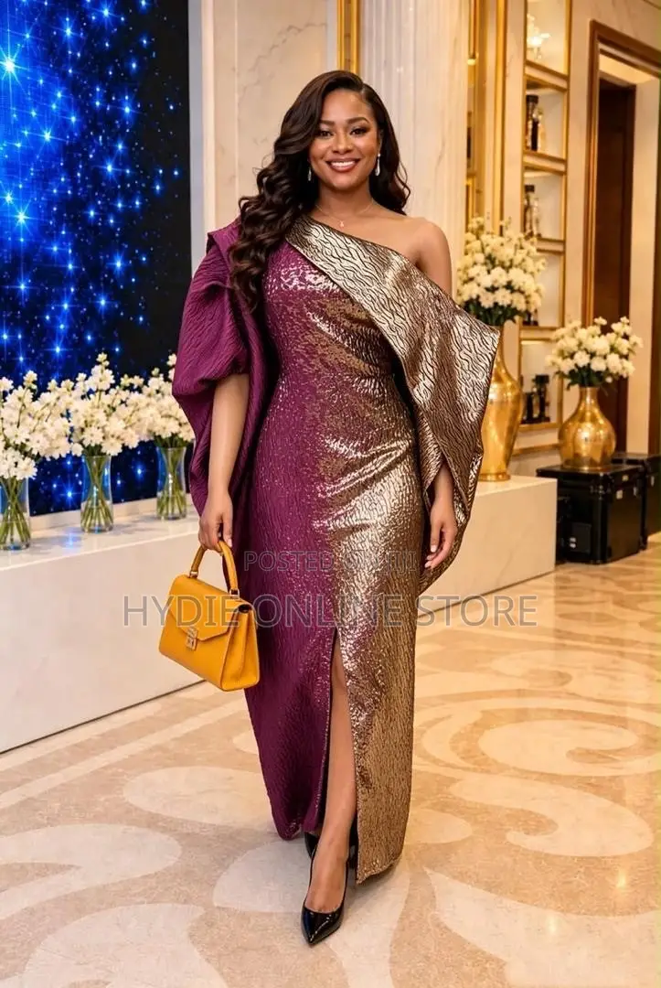 Elegant Fashion Detailed Free Dress