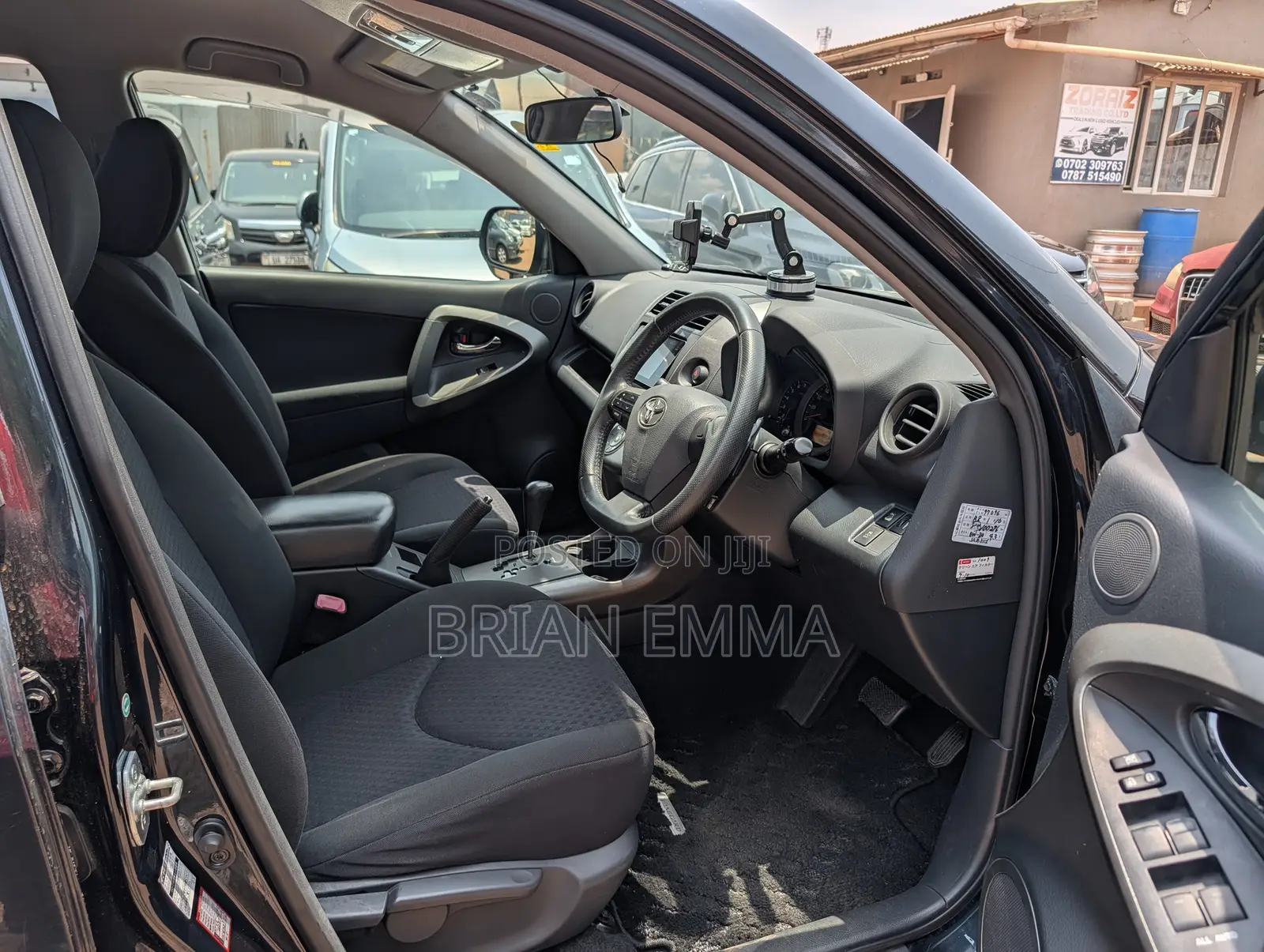 Toyota Vanguard 2011 Black