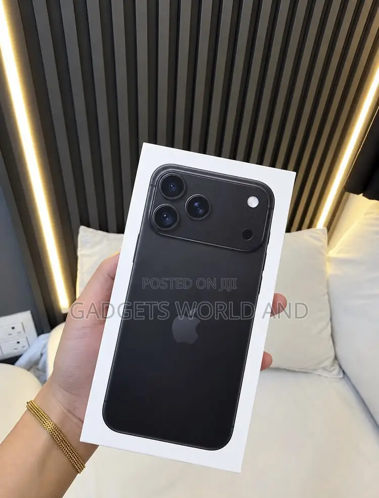 New Apple iPhone 18 Pro Max 256 GB Black