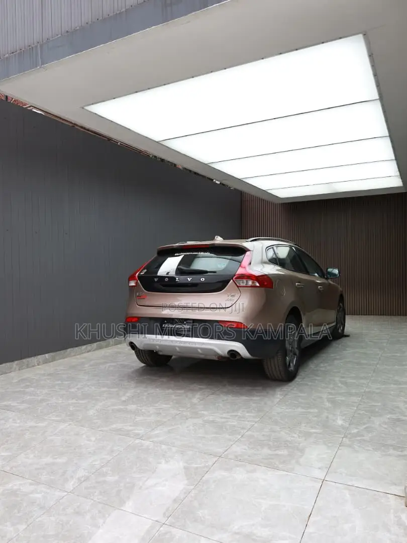 Volvo V40 2014 Brown