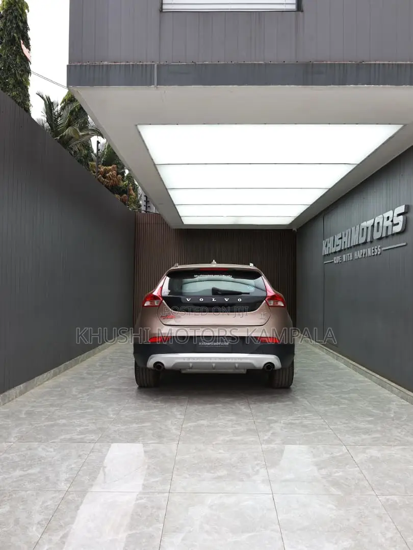 Volvo V40 2014 Brown