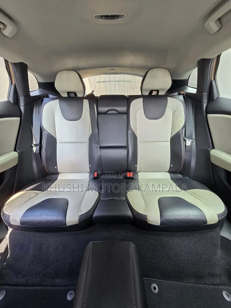 Volvo V40 2014 Brown