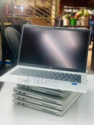 New Laptop HP EliteBook 830 G8 16GB Intel Core i7 SSD 256GB