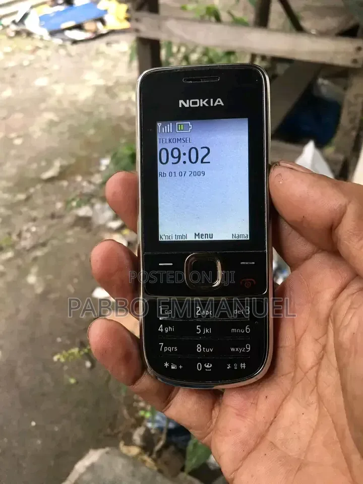 Nokia 2700 classic Gray