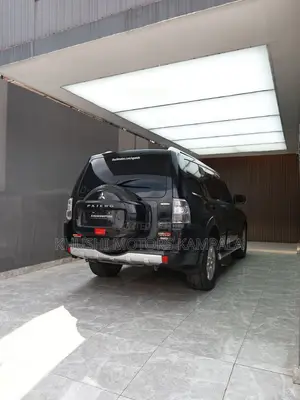 Mitsubishi Pajero 2012 Black