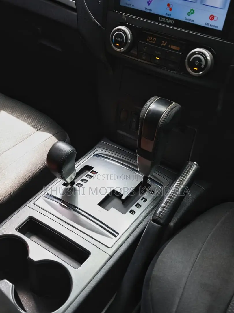 Mitsubishi Pajero 2012 Black