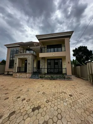 6bdrm House in Kira Town At 950M, Wakiso / Wakiso for sale