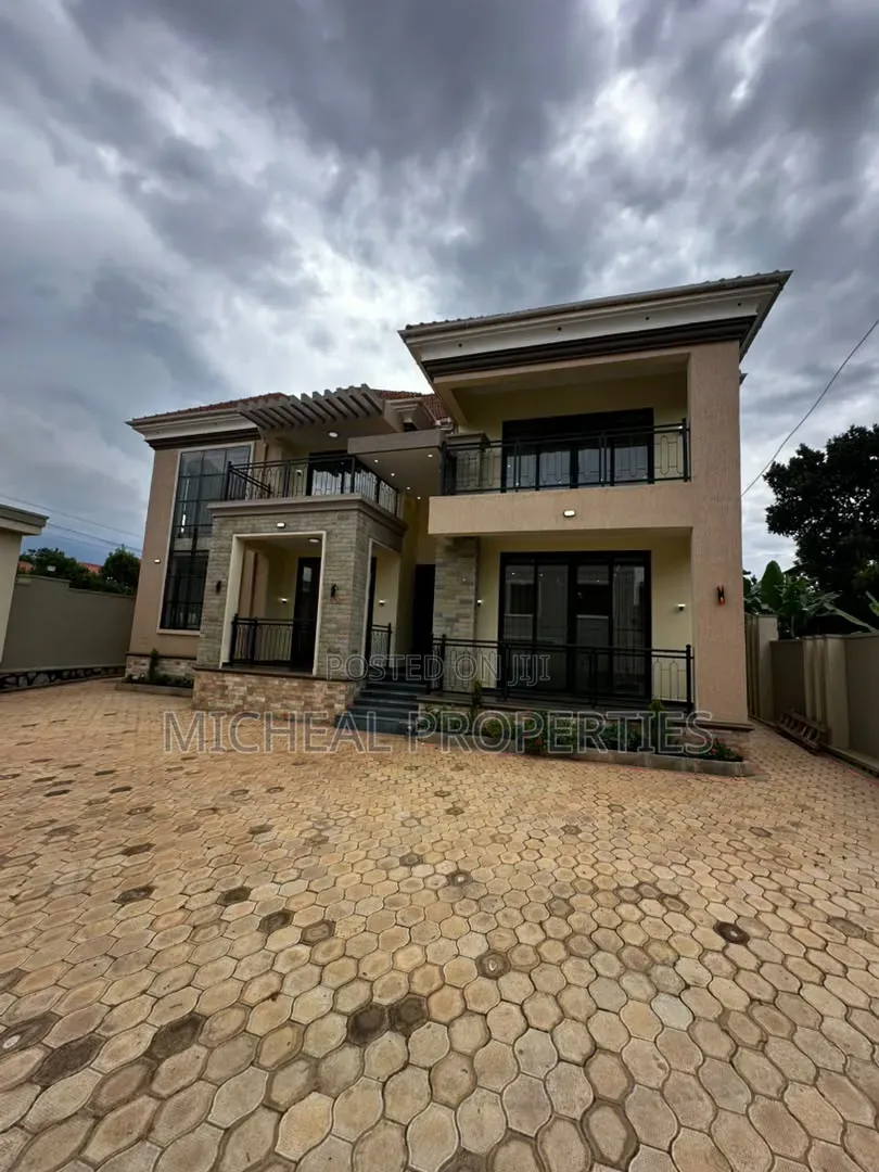 6bdrm House in Kira Town At 950M, Wakiso / Wakiso for sale