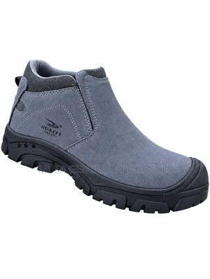 Lugged Rubber Outsole Safety Boots