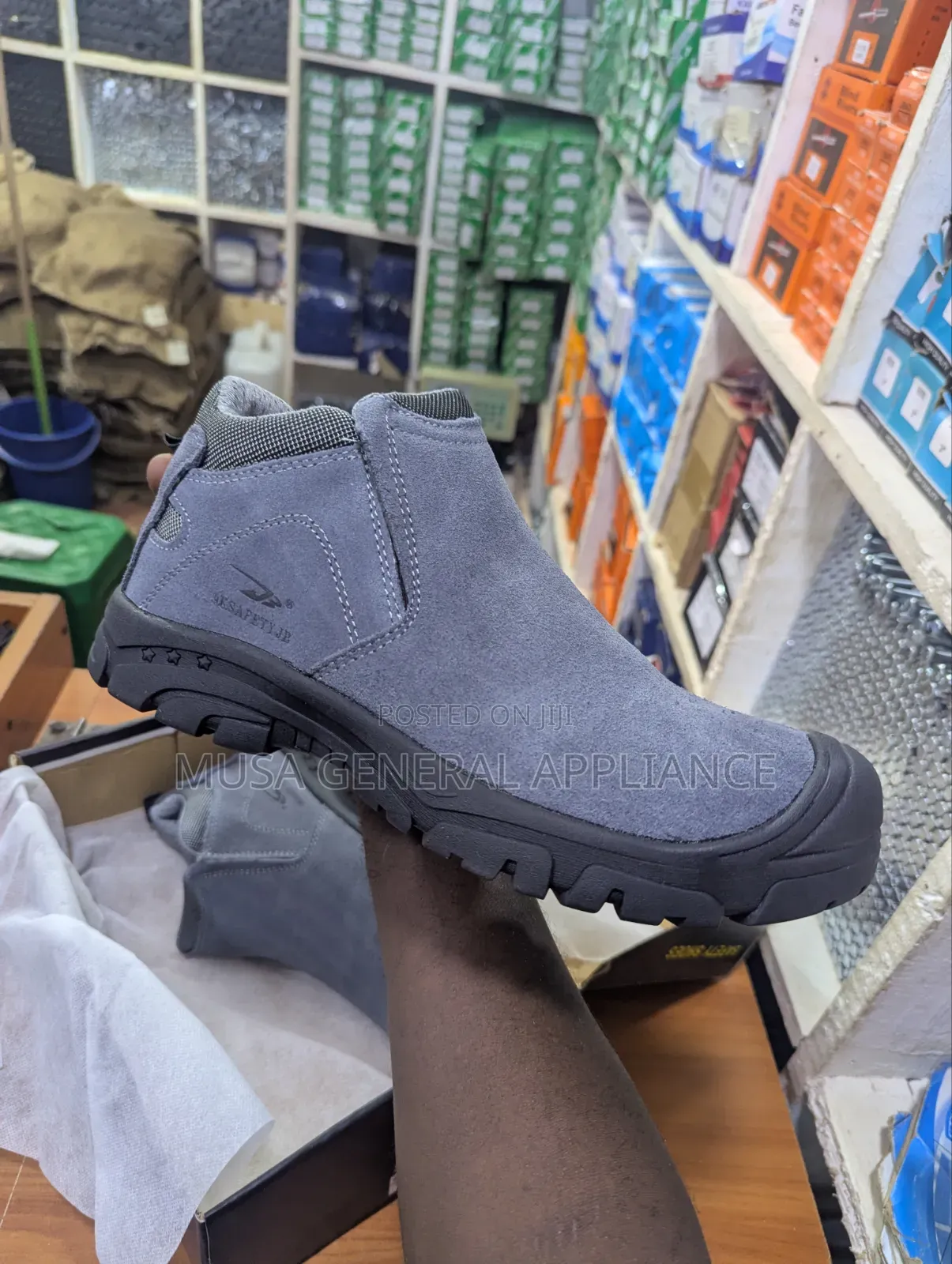 Lugged Rubber Outsole Safety Boots