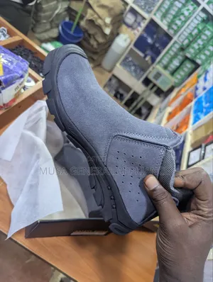 Lugged Rubber Outsole Safety Boots