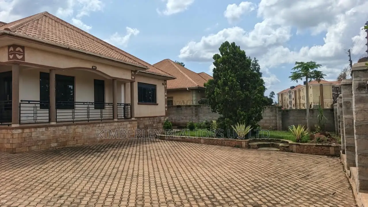 4bdrm House in Division A for sale