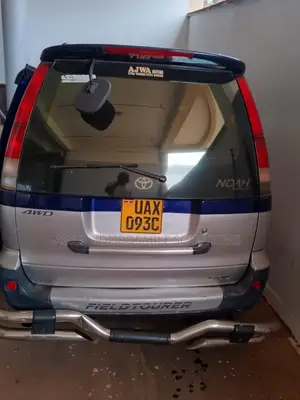 Toyota Noah 2001 Blue