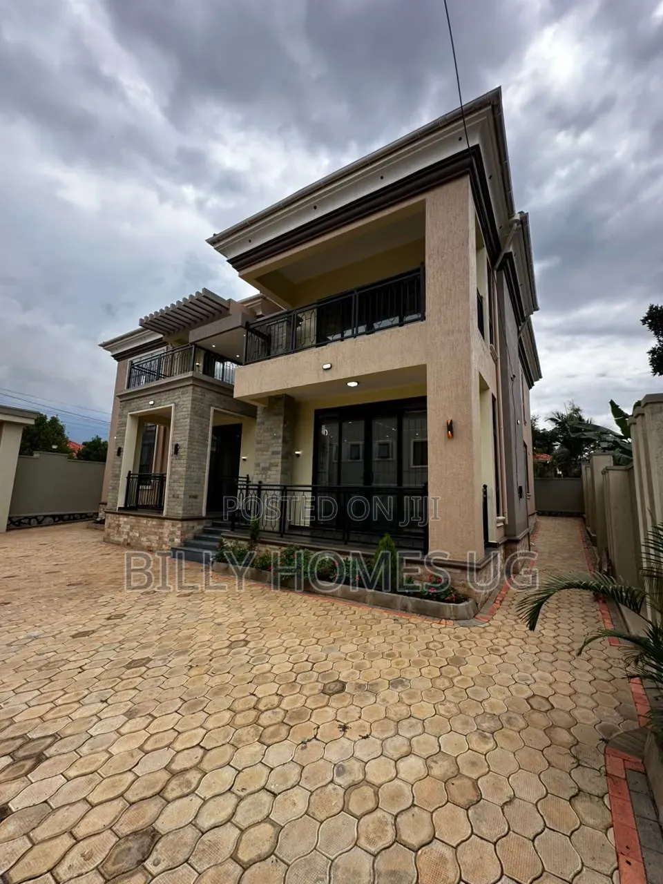 Mini Flat in Kira for sale