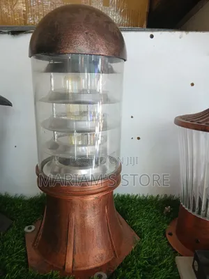 New Outdoor Garden Pillar Light/Post Light