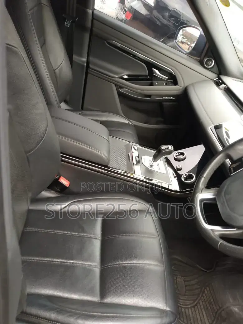 Land Rover Range Rover Evoque R-Dynamic SE AWD 2020 Gray