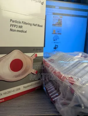 Particle Filtering Half Mask