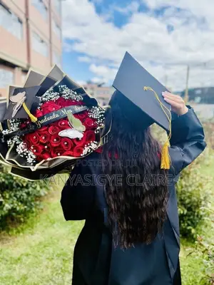 Fresh Red Roses for Graduation Big Size