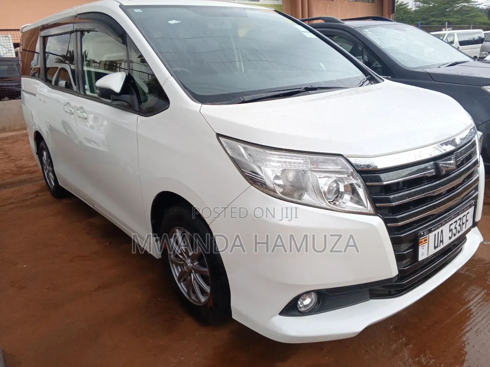 Toyota Noah 2014 White