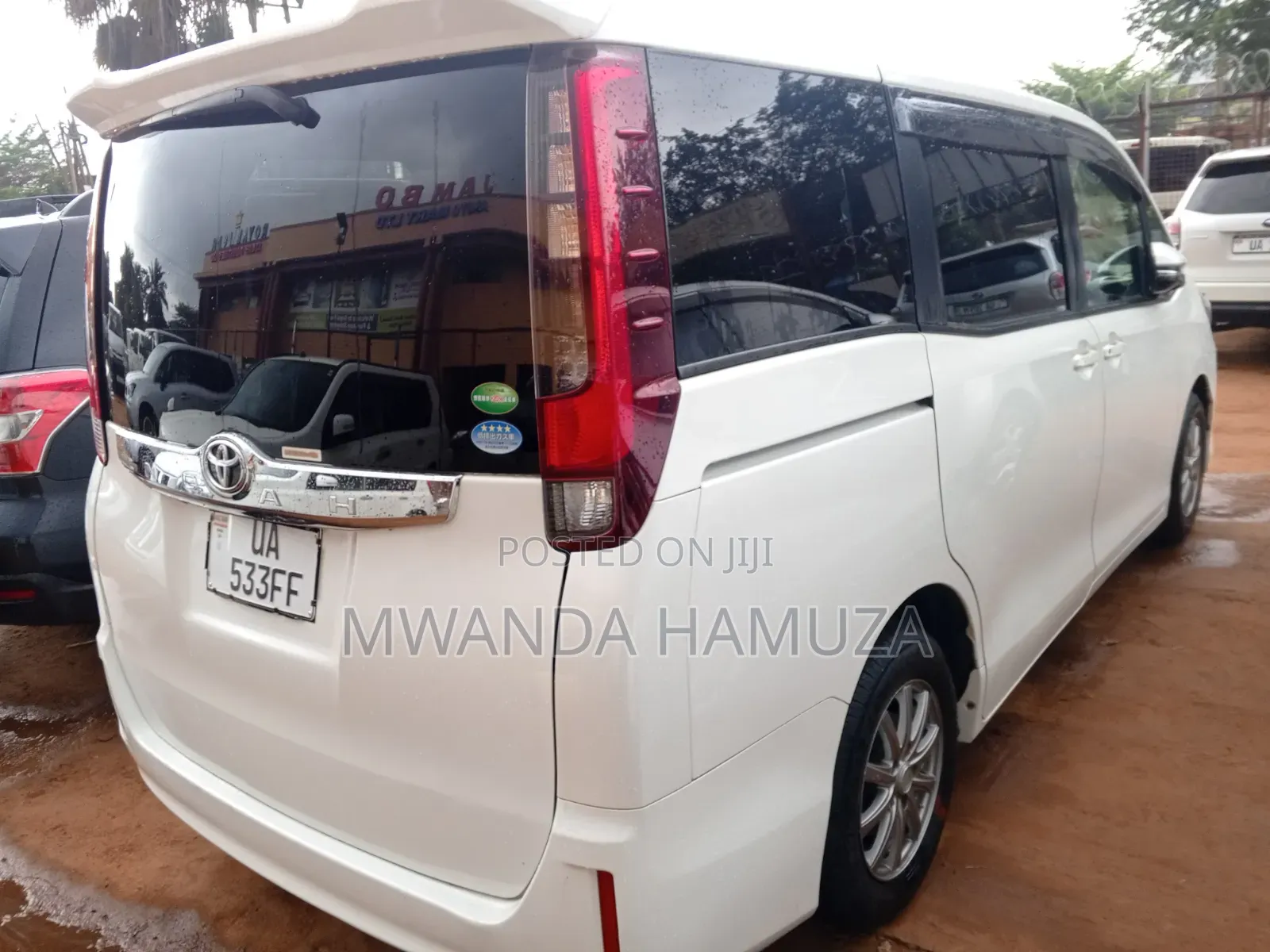 Toyota Noah 2014 White