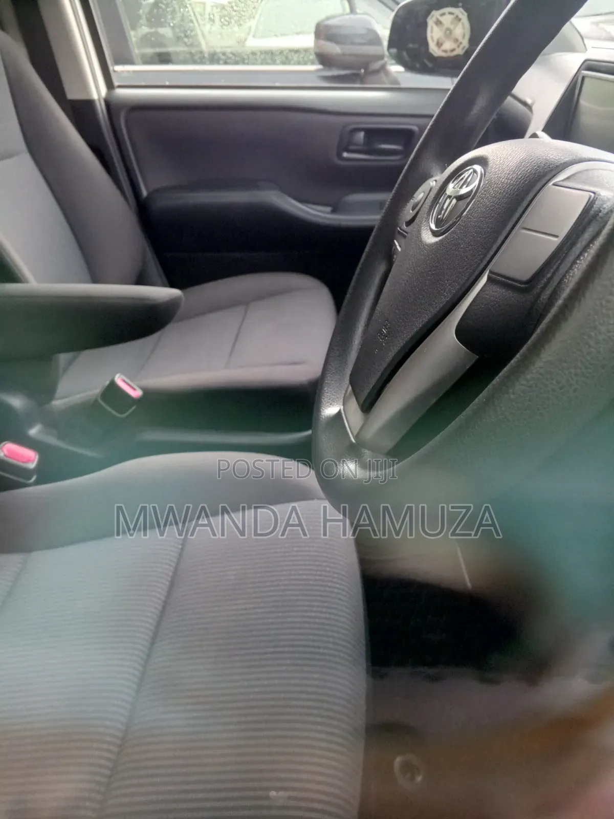 Toyota Noah 2014 White