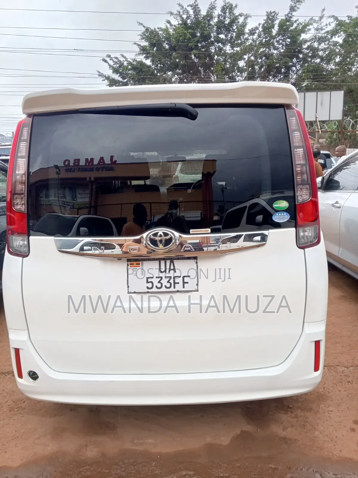 Toyota Noah 2014 White