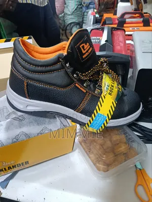 Safety Boot (Rocklander Shoe)