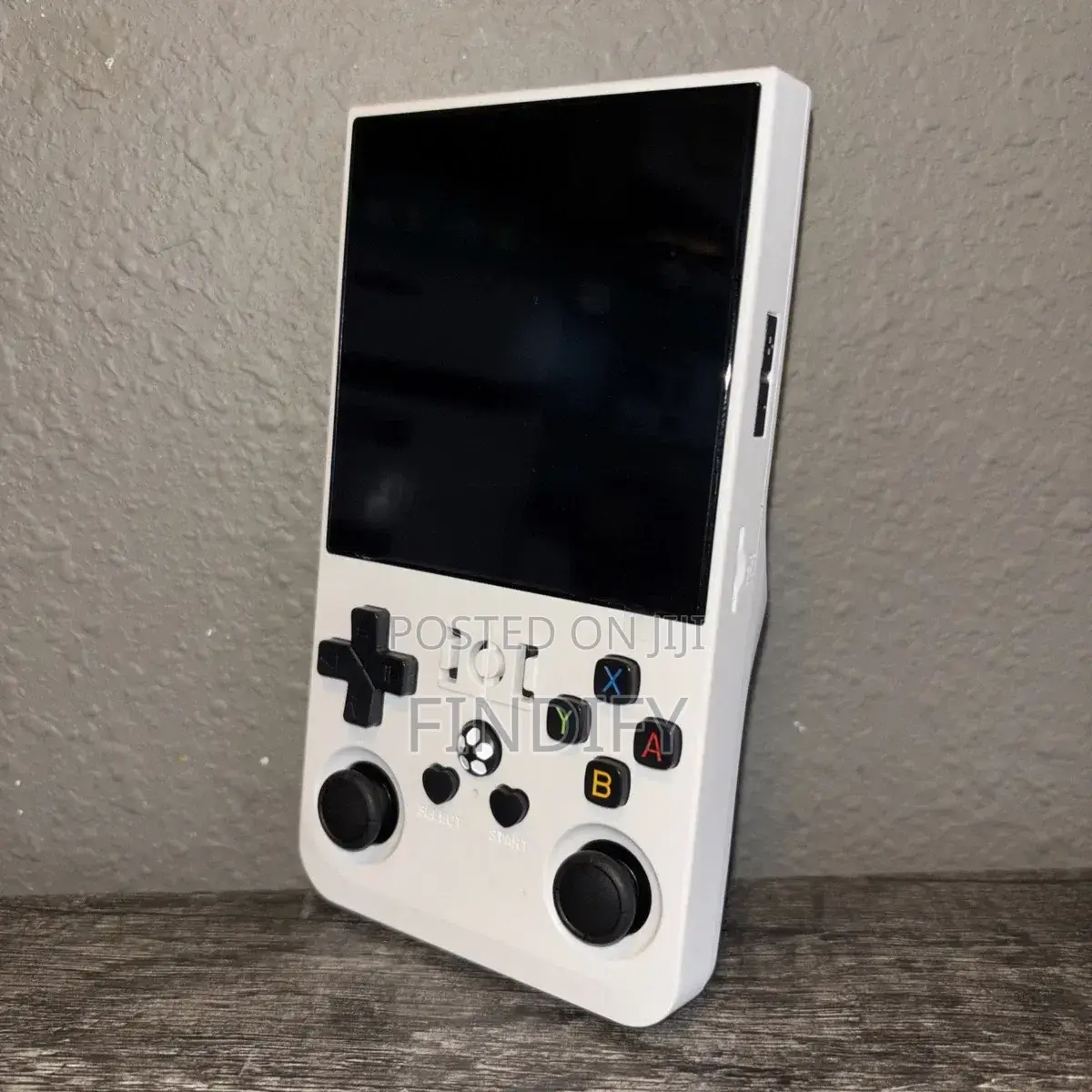 R36 Max Handheld Retro Game Console 4" IPS Screen Open Source Emulator