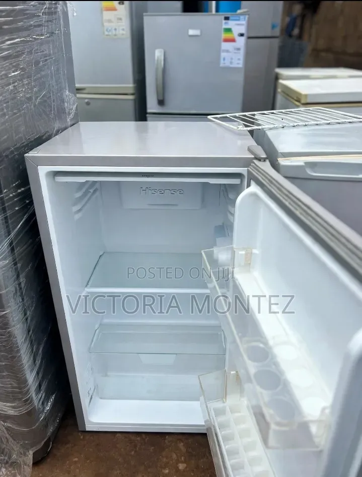 Hisense 90L Mini Fridge Single Door