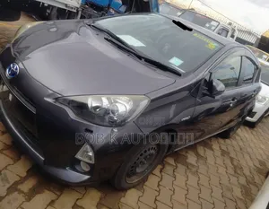 Toyota Aqua 2013 Gray