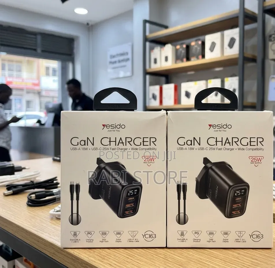 25W Gan Charger 3 Port With C to iPhone Cable, Yesido