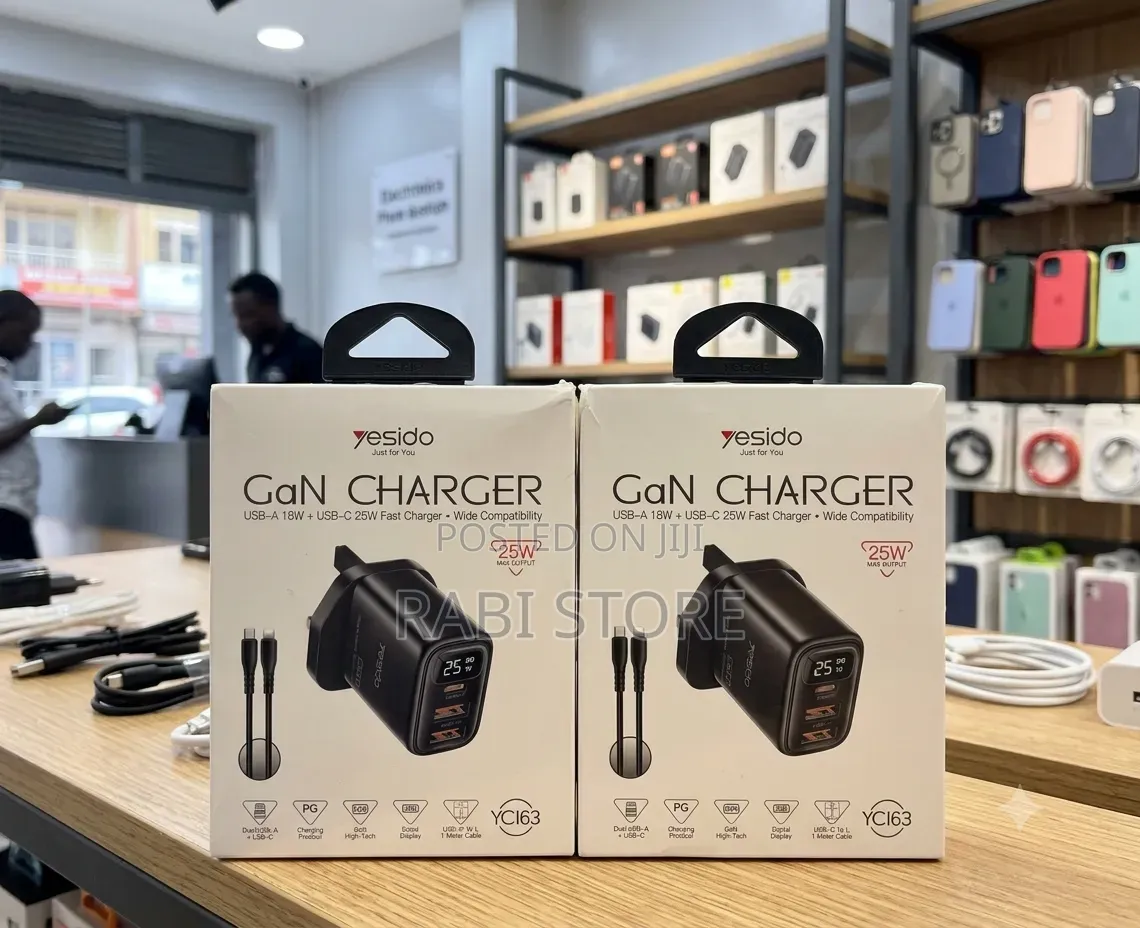25W Gan Charger 3 Port With C to iPhone Cable, Yesido