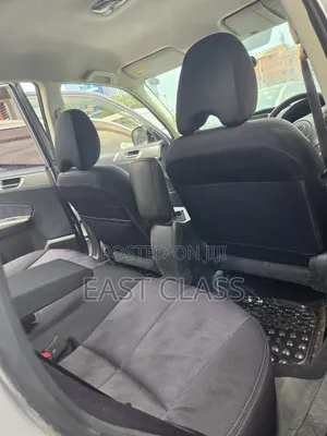 Subaru Forester 2010 Silver